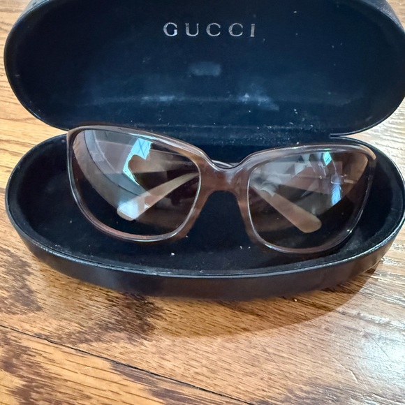 Gucci Elegant Brown Glasses - Picture 1 of 5